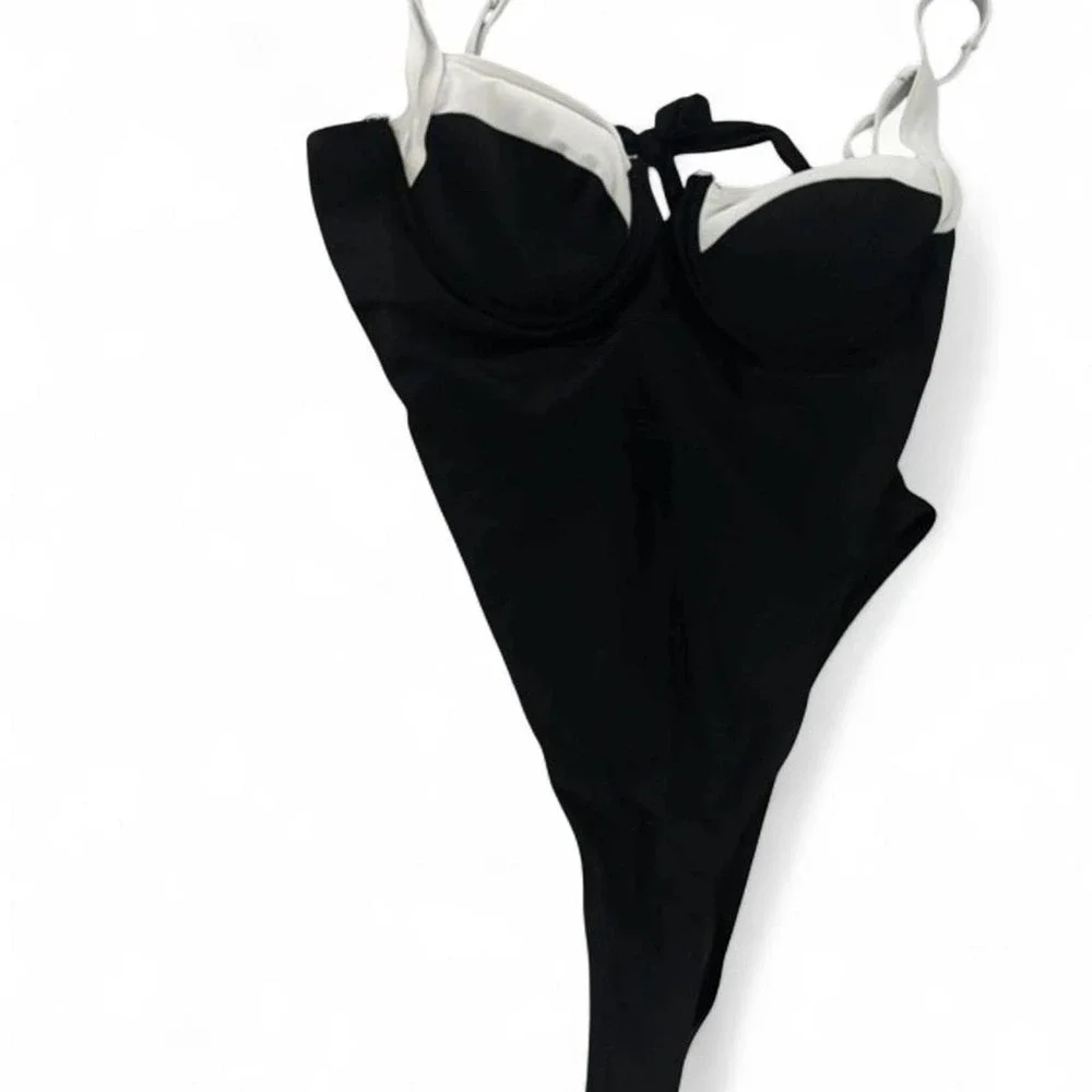 Classic vintage-inspired black and white one-piece swimsuit sz large